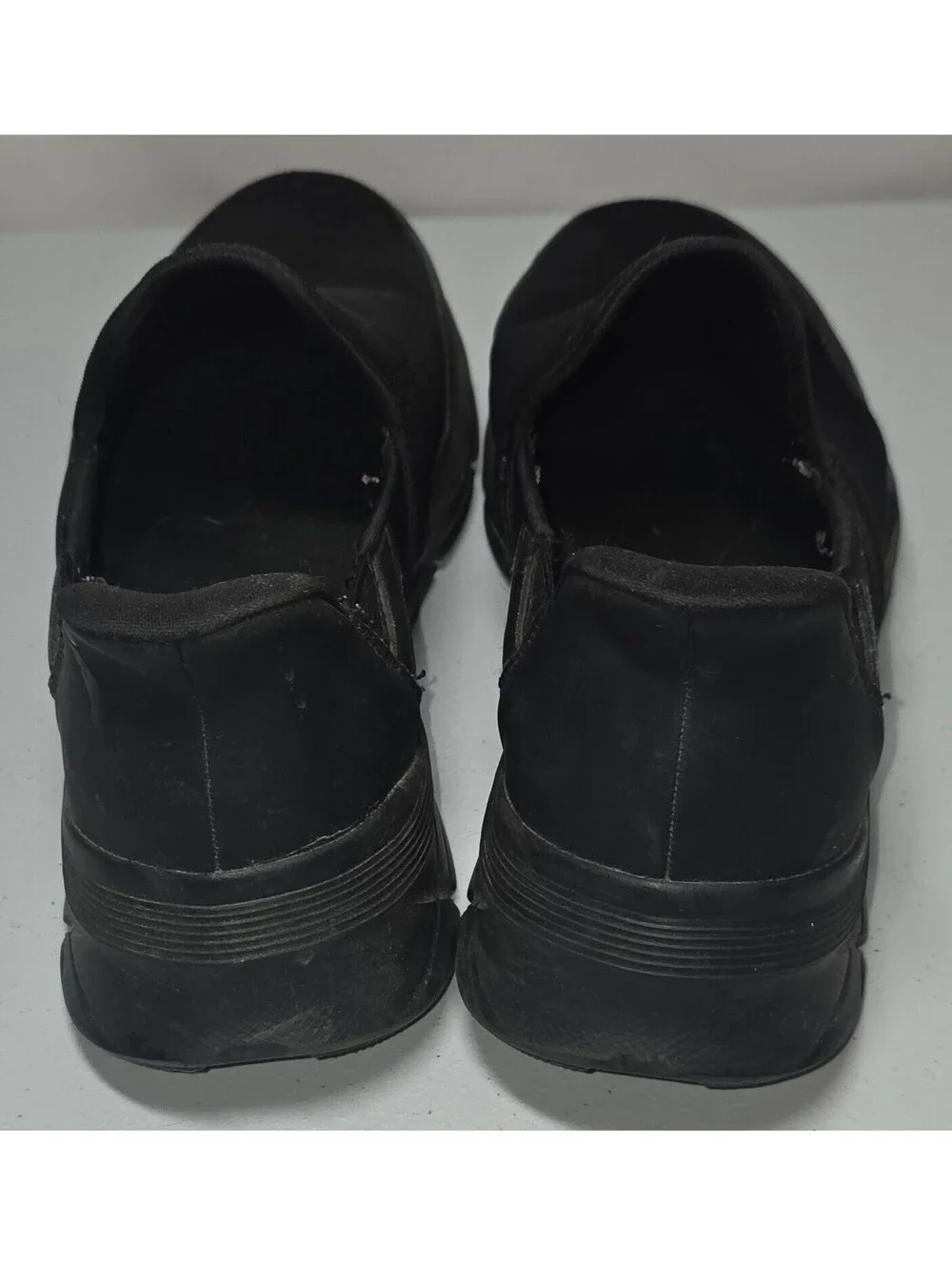 Skechers Swift Fit Black 10.5 Men's Walking Shoe Relaxed Fit
